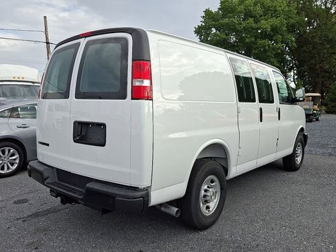 New 2025 Chevrolet Express 3500 w/ Driver Convenience Package image 4