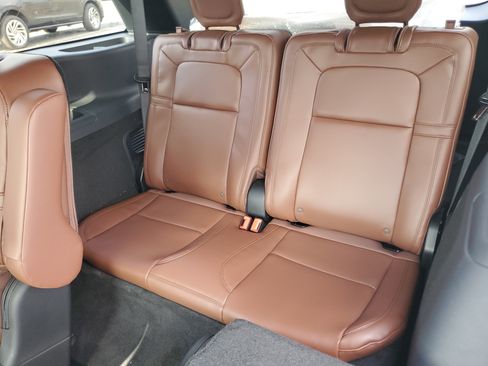 New 2026 Lincoln Aviator Reserve w/ Jet Appearance Package AWD/4WD image 27