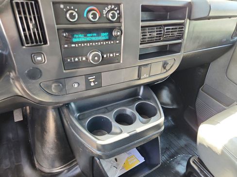 Used 2016 Chevrolet Express 2500 RWD image 26