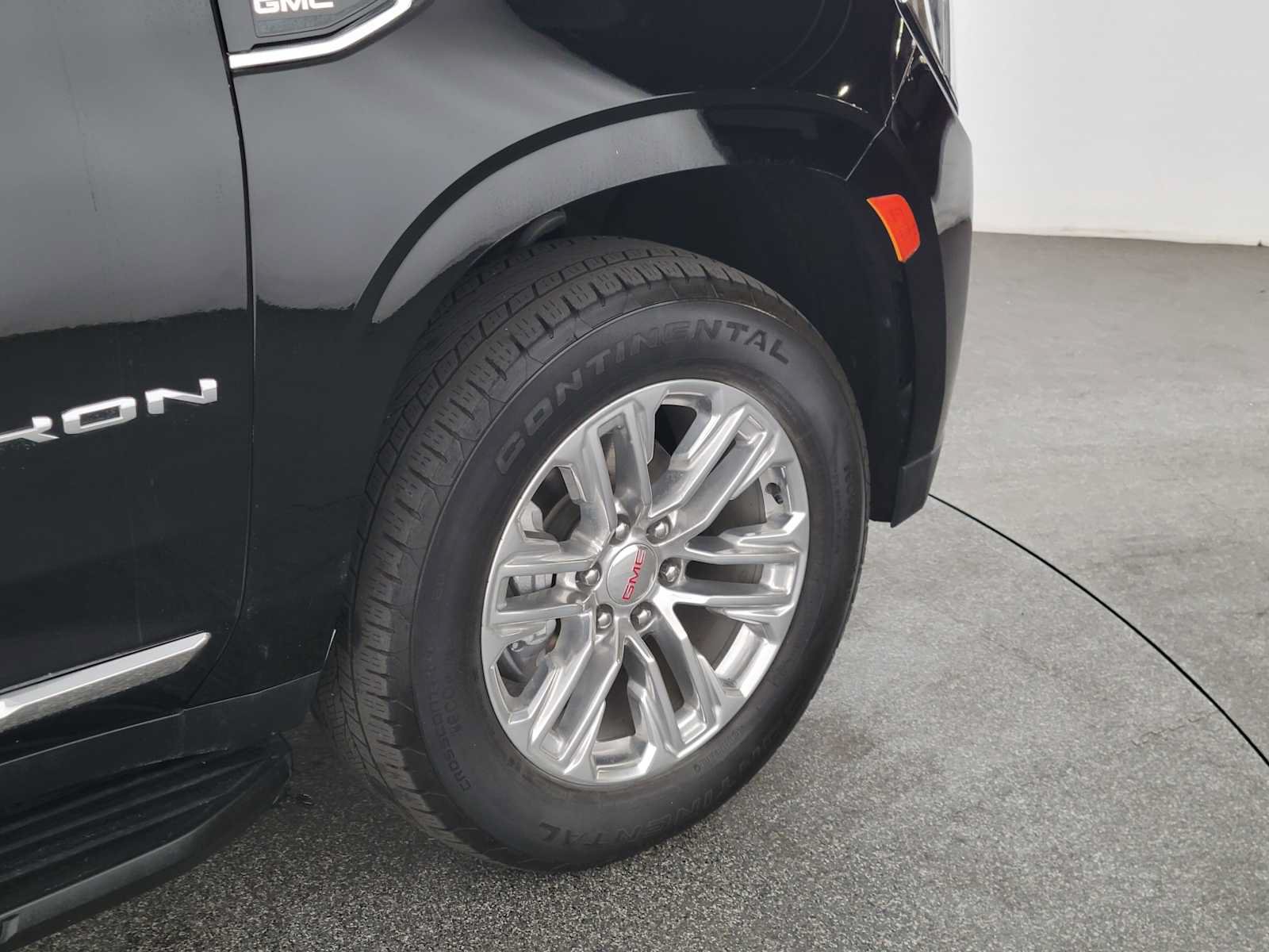 Used 2023 GMC Yukon XL SLT RWD image 9
