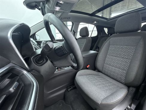 Used 2024 Chevrolet Equinox LT image 10