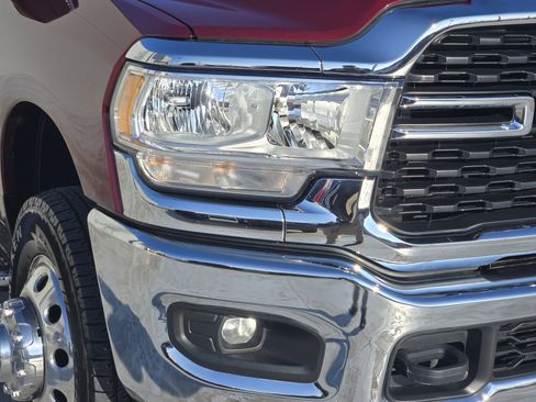 Used 2024 RAM 3500 Big Horn w/ Heated Seats & Wheel Group image 10