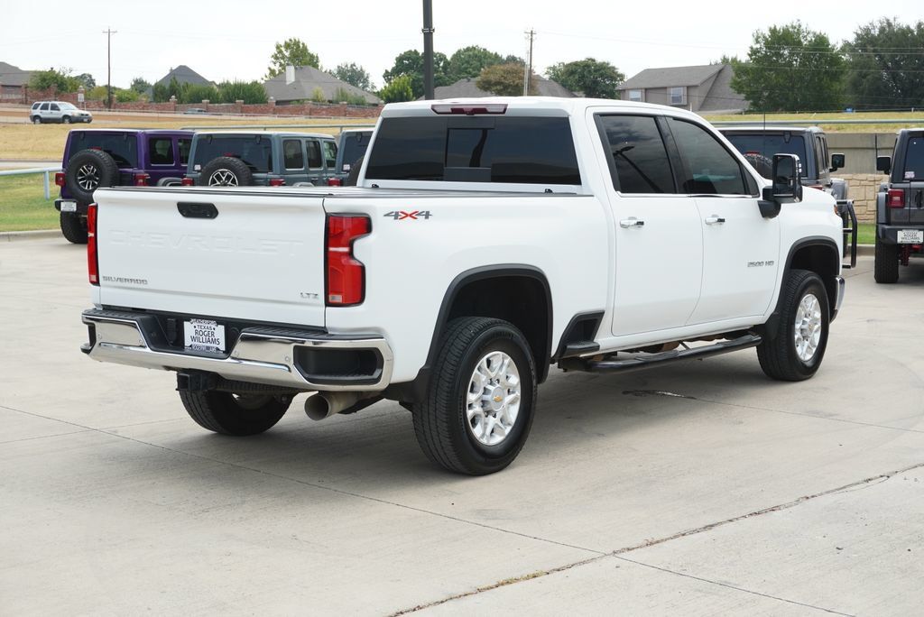 Used 2025 Chevrolet Silverado 2500 LTZ w/ LTZ Convenience Package AWD/4WD image 5
