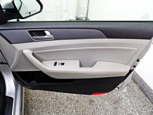 Used 2016 Hyundai Sonata SE image 11