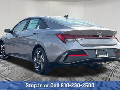 New 2025 Hyundai Elantra Limited image 3