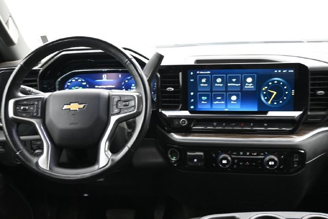 Used 2025 Chevrolet Silverado 2500 LT w/ Convenience Package AWD/4WD image 6
