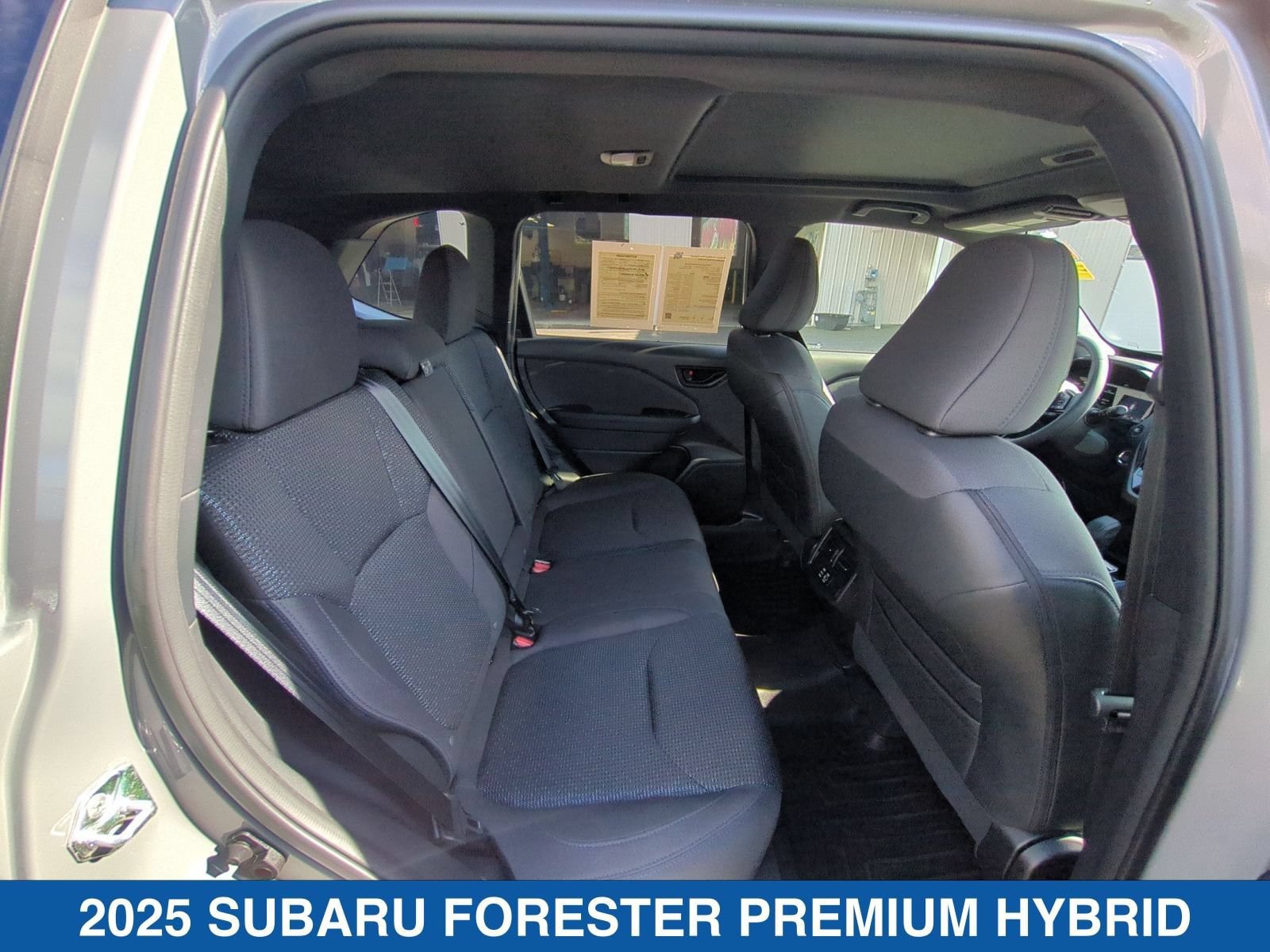 Certified 2025 Subaru Forester Premium AWD/4WD image 35