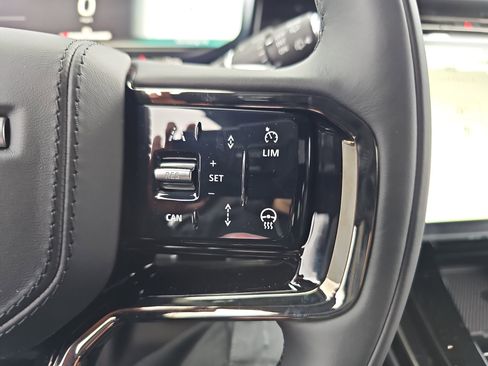 New 2025 Land Rover Range Rover Sport Dynamic SE image 18