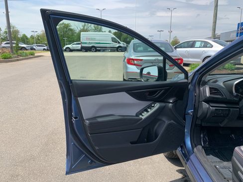 Used 2018 Subaru Crosstrek 2.0i Premium w/ Moonroof Package AWD/4WD image 12