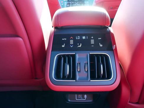 New 2025 Maserati Grecale Folgore image 25