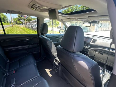 Used 2016 Honda Pilot Touring image 33