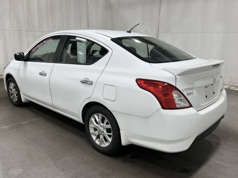 Used 2015 Nissan Versa SV w/ SV Appearance Package FWD image 2