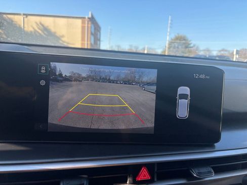 Used 2024 Kia Sorento S image 17