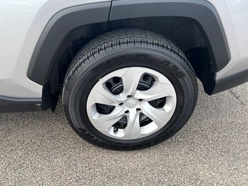 Used 2024 Toyota RAV4 LE image 40