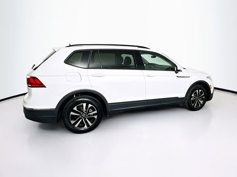 Used 2024 Volkswagen Tiguan S image 10
