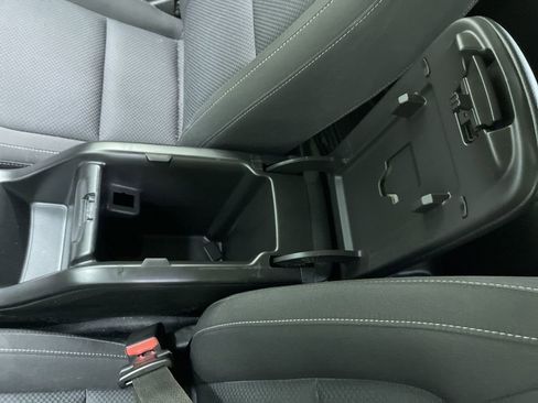 Used 2022 Chevrolet Colorado LT w/ Fleet Safety Package image 25