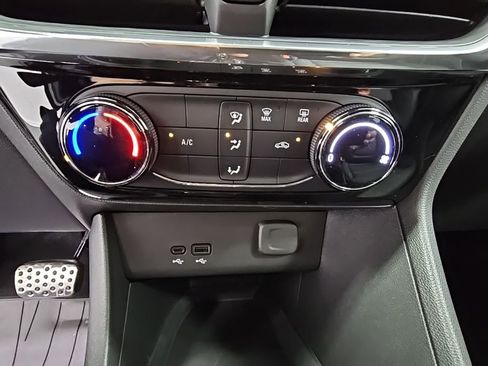 New 2026 Buick Encore GX Sport Touring image 17