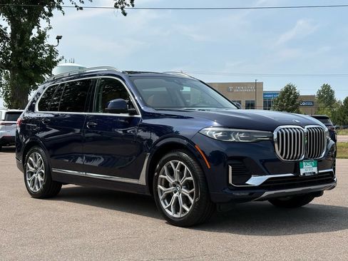 Used 2022 BMW X7 xDrive40i w/ Premium Package AWD/4WD image 2