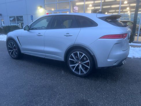 Used 2020 Jaguar F-PACE SVR image 3