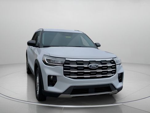 New 2026 Ford Explorer Active image 4
