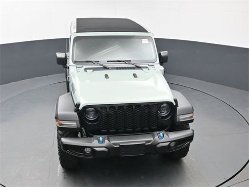 Used 2023 Jeep Wrangler Unlimited w/ Sun & Screen Package image 42