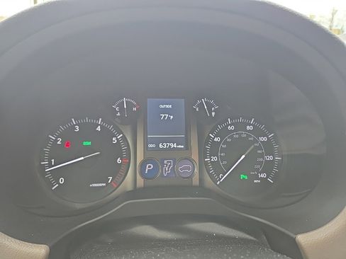 Used 2018 Lexus GX 460 image 18