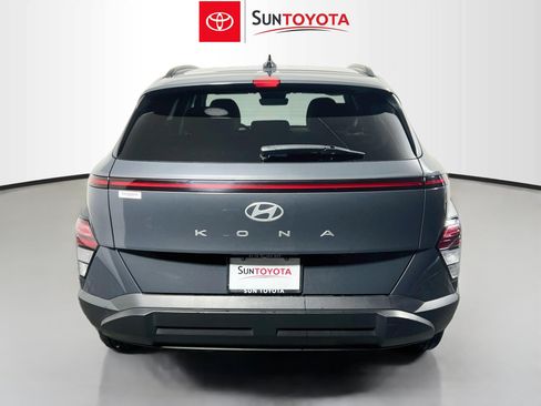 Used 2024 Hyundai Kona SEL FWD image 5