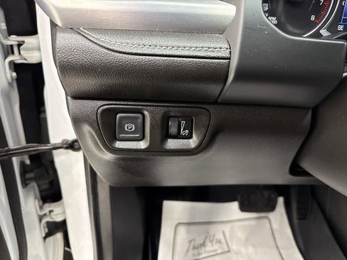 Used 2022 GMC Acadia SLE image 20