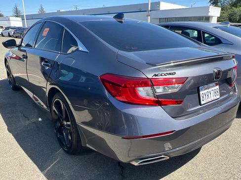 Used 2018 Honda Accord Sport image 6