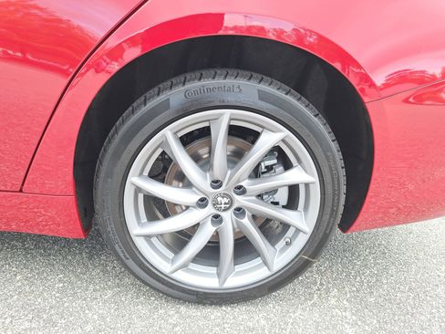 New 2025 Alfa Romeo Giulia AWD w/ Driving Assist Package image 34