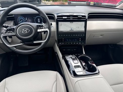 Certified 2024 Hyundai Tucson Limited AWD/4WD image 22