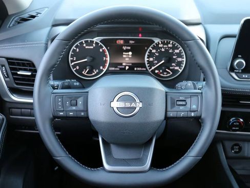 Used 2026 Nissan Rogue SV FWD image 23