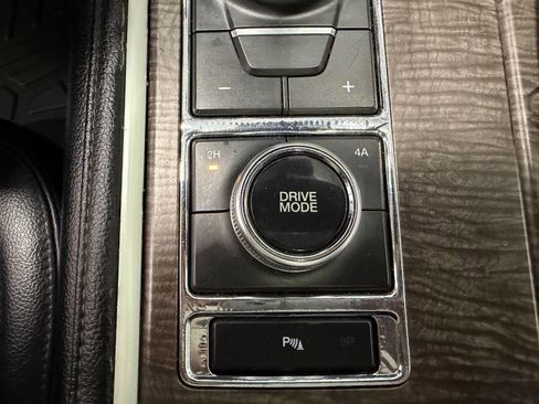 Used 2019 Ford Expedition Max Limited AWD/4WD image 40