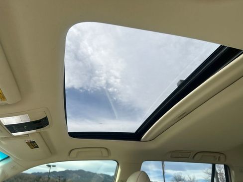 Used 2019 Lexus GX 460 image 33