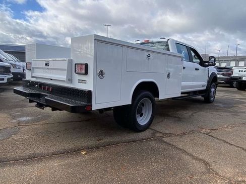New 2026 Ford F550 4x4 Crew Cab Super Duty image 3