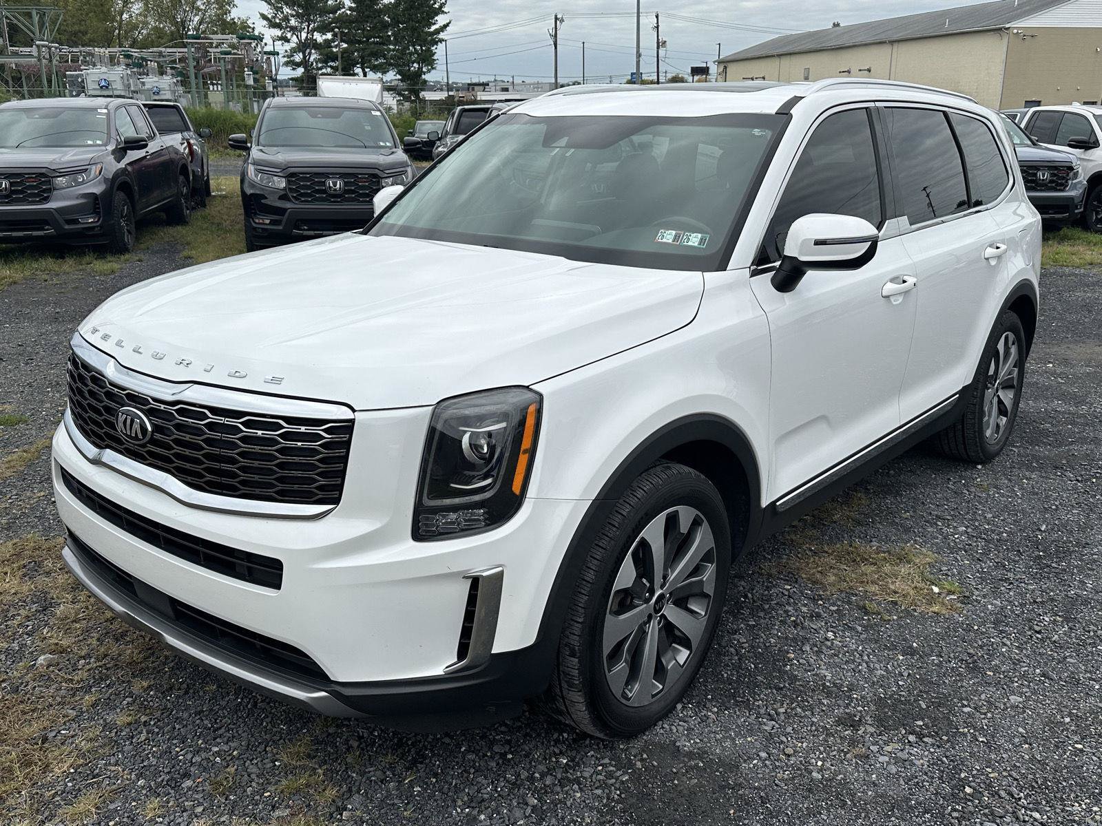 Used 2020 Kia Telluride EX w/ EX Premium Package AWD/4WD image 4