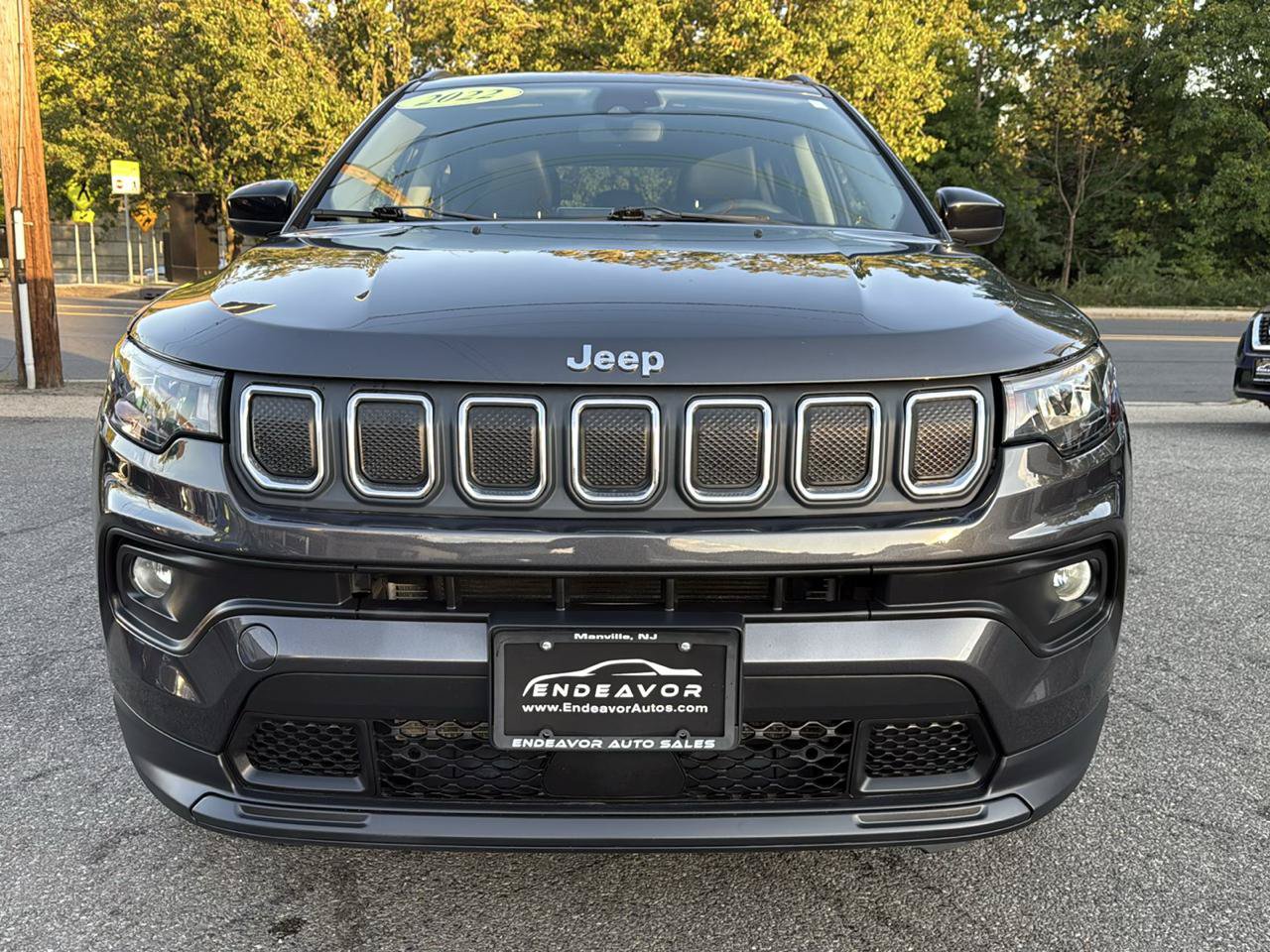 Used 2022 Jeep Compass Latitude AWD/4WD image 2