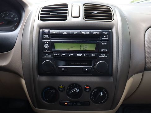 Used 2001 MAZDA Protege FWD image 32