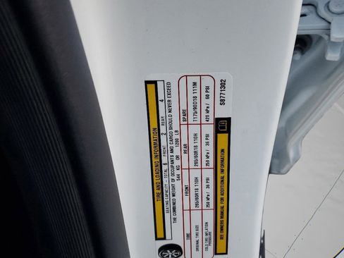 New 2025 Jeep Grand Cherokee L Laredo image 30