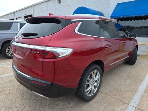 Used 2023 Buick Enclave Essence w/ Experience Buick Package FWD image 5