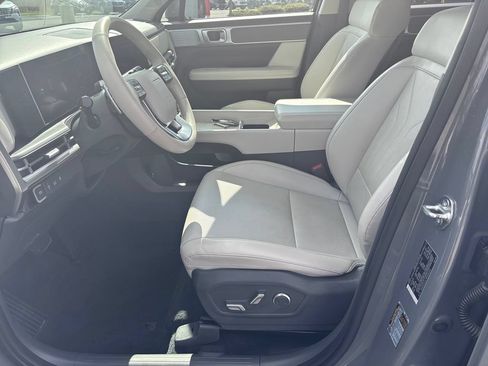 Used 2024 Hyundai Santa Fe SEL AWD/4WD image 9