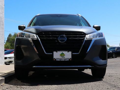 Used 2021 Nissan Kicks SV FWD image 17