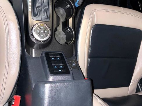 Used 2021 Ford Bronco Wildtrak image 26