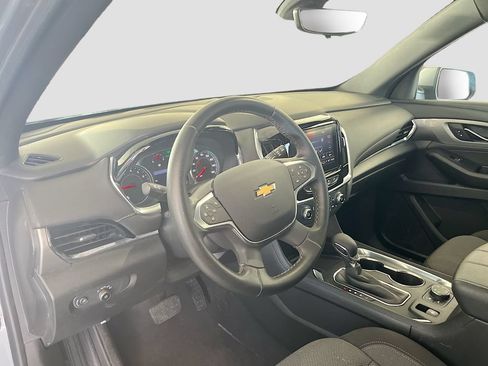 Used 2023 Chevrolet Traverse LT w/ Rear Camera Mirror Package AWD/4WD image 8