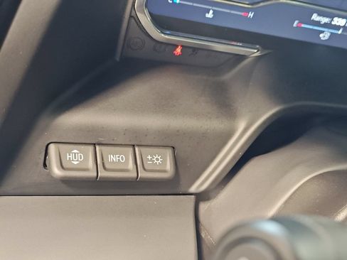 Used 2024 GMC Sierra 1500 AT4 w/ Technology Package AWD/4WD image 28
