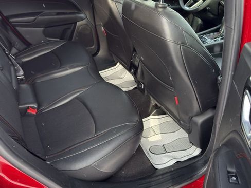 Used 2025 Jeep Compass Trailhawk image 13