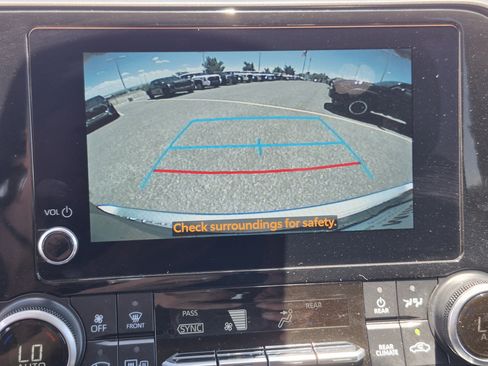 Certified 2025 Toyota Highlander XLE AWD/4WD image 30