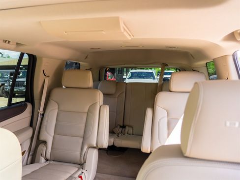 Used 2020 GMC Yukon Denali w/ Denali Ultimate Package image 26