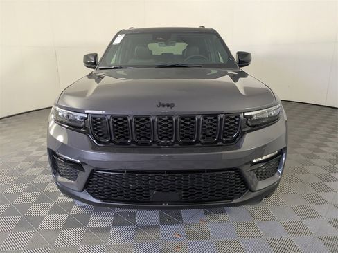 New 2025 Jeep Grand Cherokee Limited w/ Black Appearance Package image 2