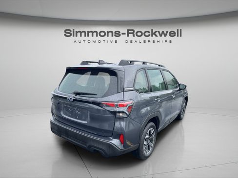 Used 2025 Subaru Forester AWD/4WD image 5